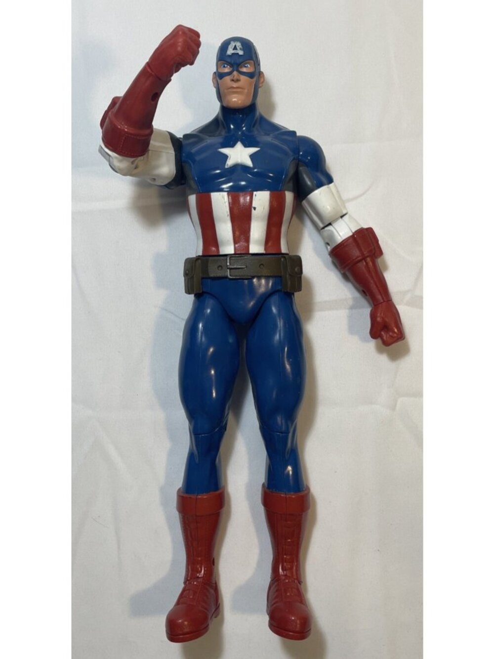 Disney Marvel - Swivel Punch: Captain America - Posable Action Figure Toy